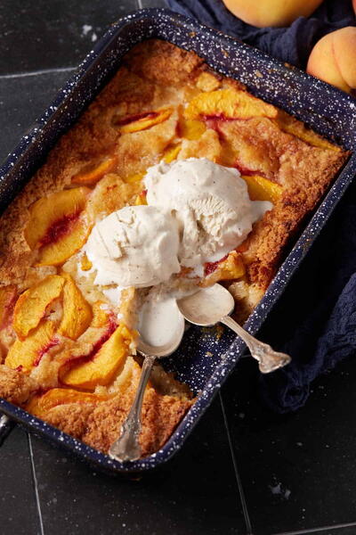Peach Cobbler Cake Peach Cobbler Cake