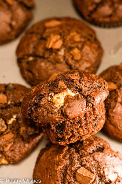 Triple Chocolate Muffins Triple Chocolate Muffins