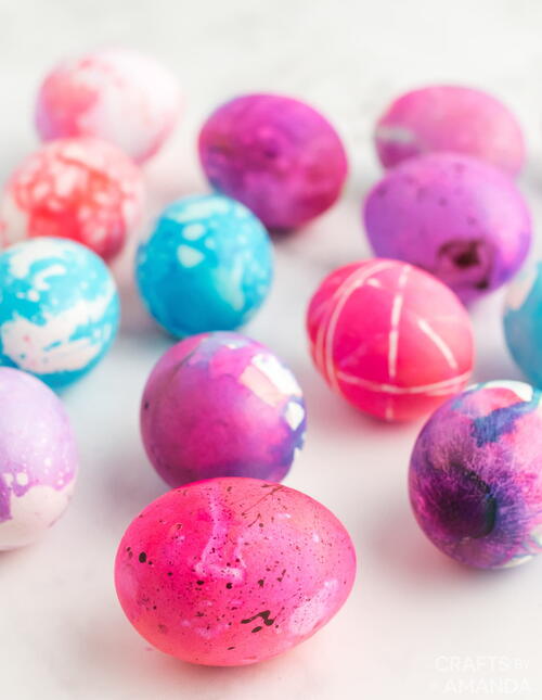 7 Cool Ways To Decorate Easter Eggs 7 Cool Ways To Decorate Easter Eggs
