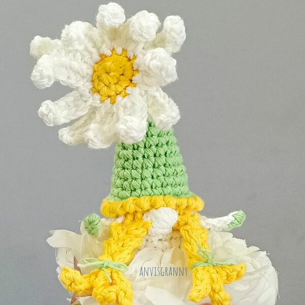 Tiny Daisy Gnome Tiny Daisy Gnome