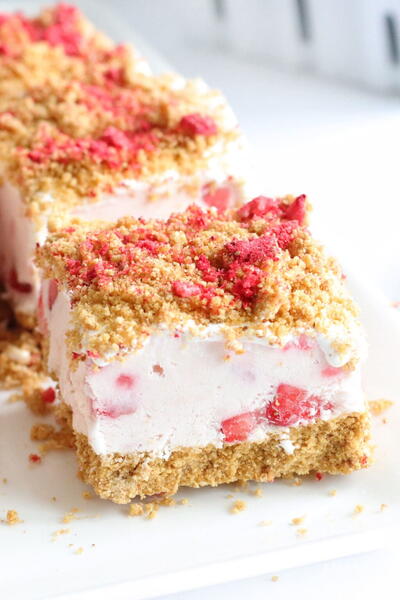 No Bake Strawberry Cheesecake Bars No Bake Strawberry Cheesecake Bars