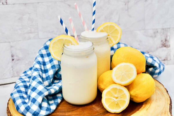 Copycat Chick Fil A Frosted Lemonade Copycat Chick Fil A Frosted Lemonade