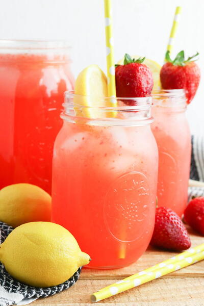 How To Make Strawberry Lemonade Homemade