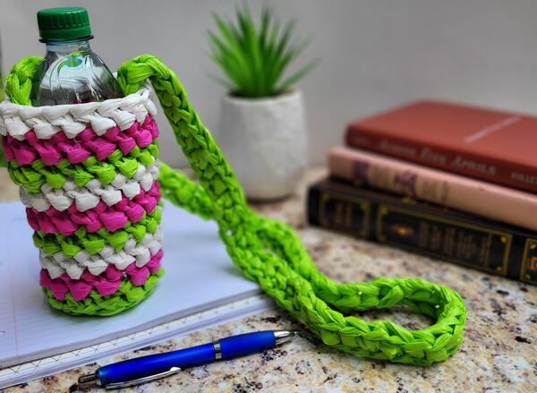 Easy Crochet Water Bottle Holder Easy Crochet Water Bottle Holder