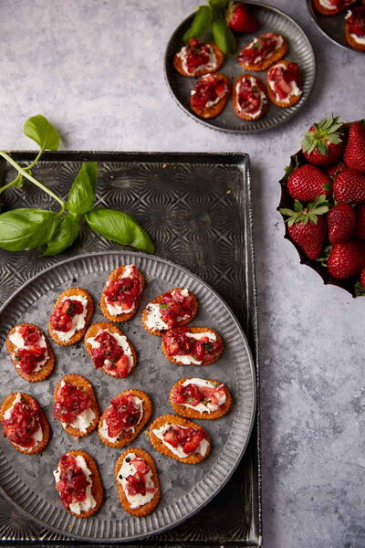 Strawberry Crostini Strawberry Crostini