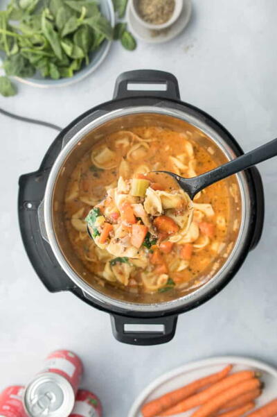 Instant Pot Tortellini Soup