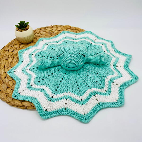 Free Amigurumi Crochet Frog Lovey Pattern Free Amigurumi Crochet Frog Lovey Pattern