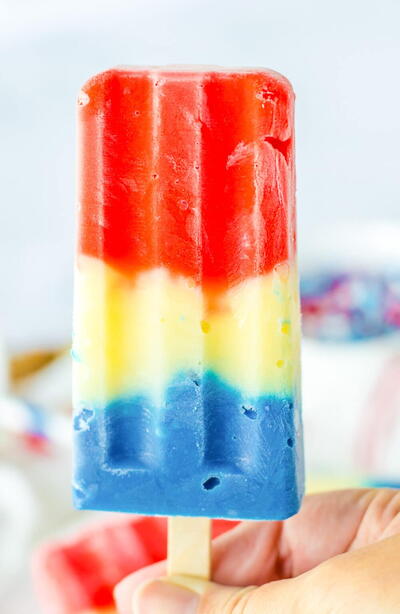 Red White And Blue Popsicles three Ingredients Red White And Blue Popsicles (three Ingredients!)