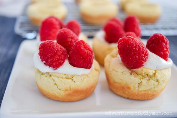 Raspberry Cheesecake Cookie Cups