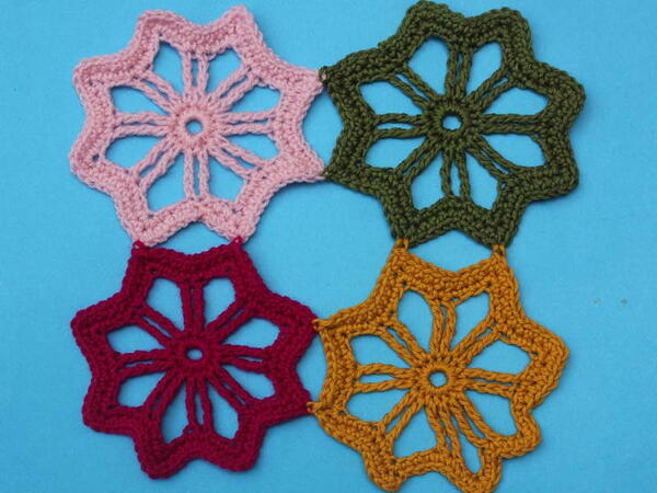 New Model Star Motif Tablemat New Model Star Motif Tablemat