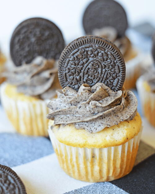 Cookies And Cream Cupcakes