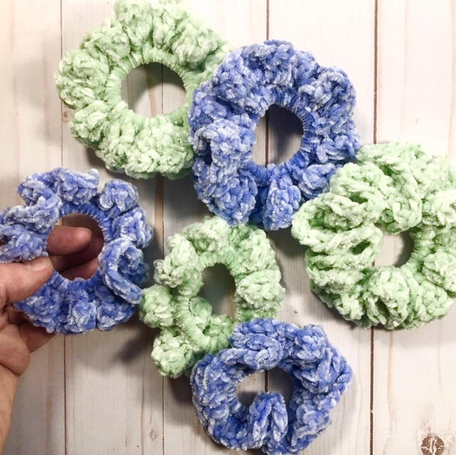 Summer Velvet Scrunchie Summer Velvet Scrunchie