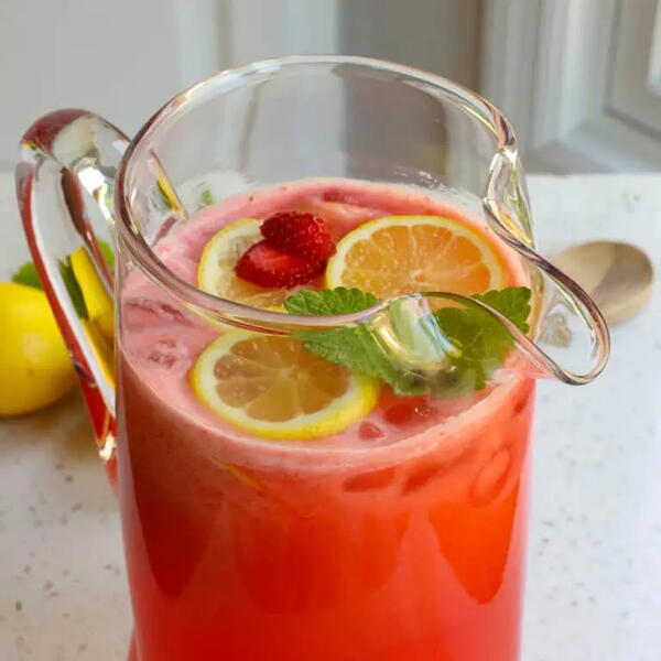 Strawberry Lemonade Strawberry Lemonade