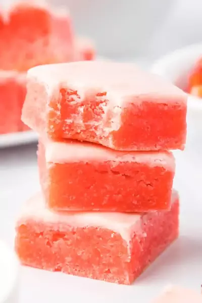 Strawberry Brownies with Sweet Strawberry Glaze Strawberry Brownies (with Sweet Strawberry Glaze)