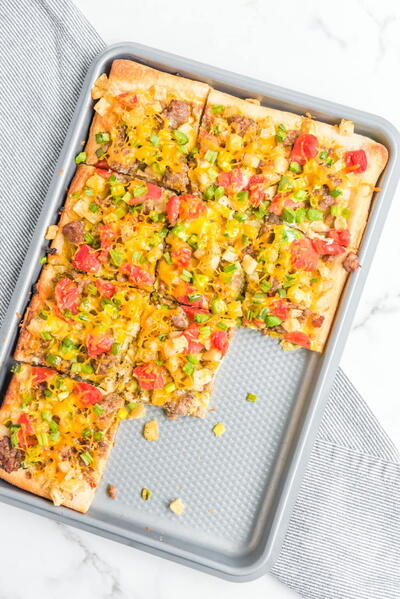 Easy Sausage Breakfast Pizza Easy Sausage Breakfast Pizza
