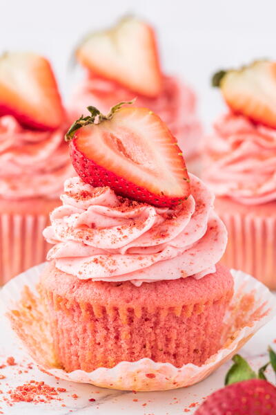 Strawberry Cupcakes Strawberry Cupcakes