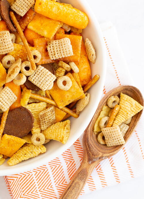 Easy Unique Slow Cooker Chex Mix Recipe Easy & Unique Slow Cooker Chex Mix Recipe