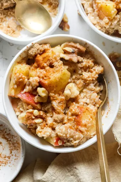 Apple Cinnamon Oatmeal Apple Cinnamon Oatmeal
