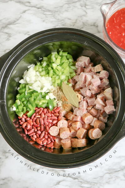 Yummy Kielbasa And Beans Slow Cooker Recipe Yummy Kielbasa And Beans Slow Cooker Recipe