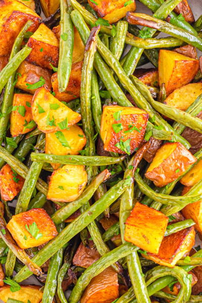 Oven Roasted Green Beans And Potatoes quick And Easy Oven Roasted Green Beans And Potatoes (quick And Easy!)