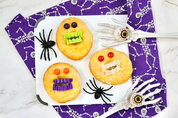 Haunted Halloween Donuts Haunted Halloween Donuts