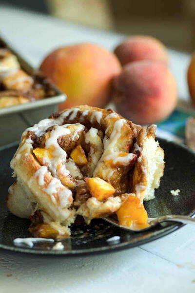 Peach Cinnamon Rolls Peach Cinnamon Rolls