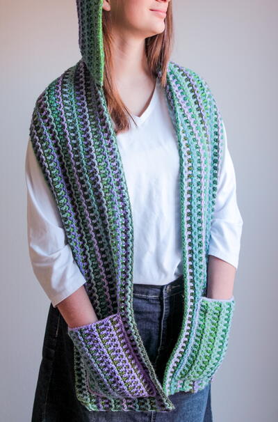 Mountain Trail Hooded Pocket Scarf Mountain Trail Hooded Pocket Scarf