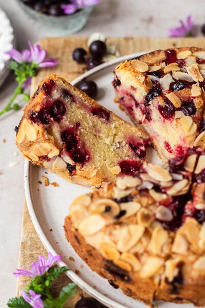 Blackcurrant Cake Blackcurrant Cake