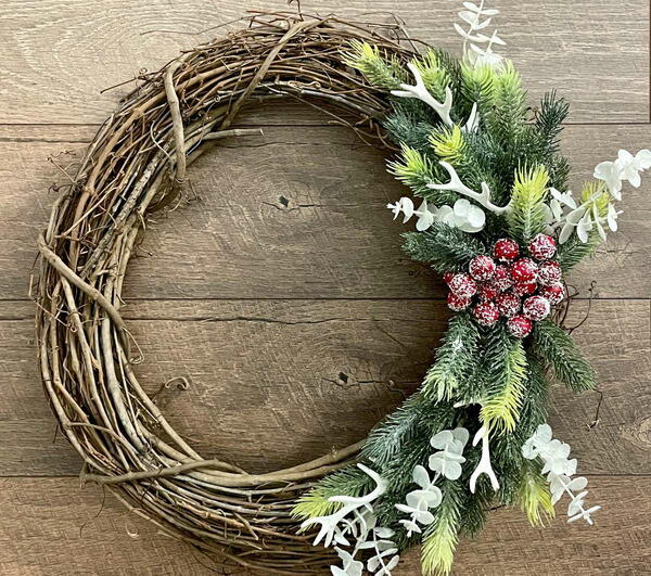 Farmhouse Style Winter Grapevine Wreath Farmhouse Style Winter Grapevine Wreath