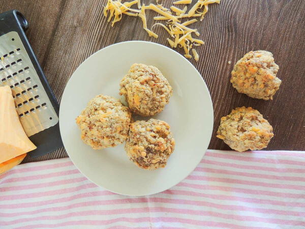 Easy Sausage Balls With Bisquick Recipe Easy Sausage Balls With Bisquick Recipe