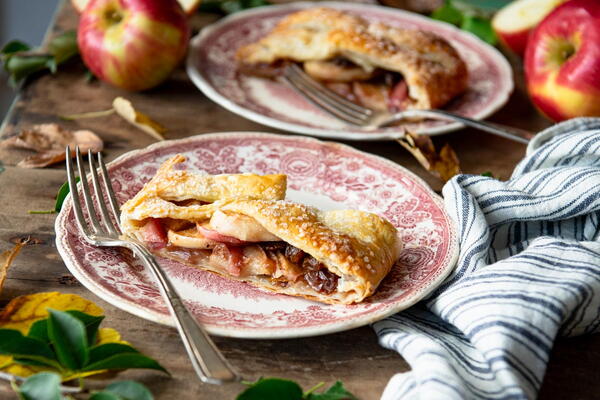 Easy Apple Strudel Recipe Easy Apple Strudel Recipe
