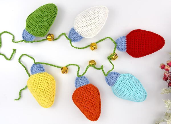 Christmas Lights Garland Pattern Christmas Lights Garland Pattern