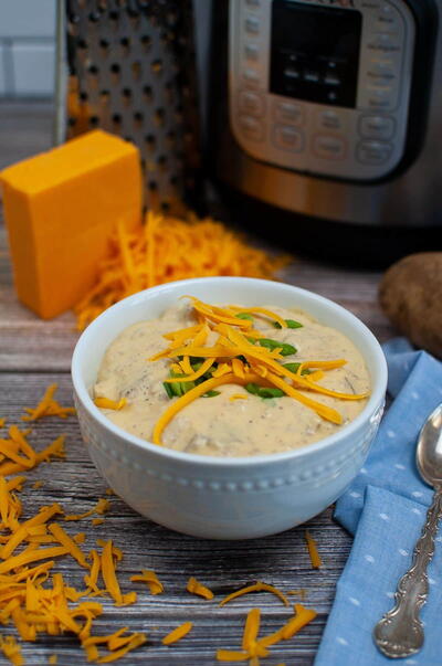 Instant Pot Cheeseburger Soup Instant Pot Cheeseburger Soup