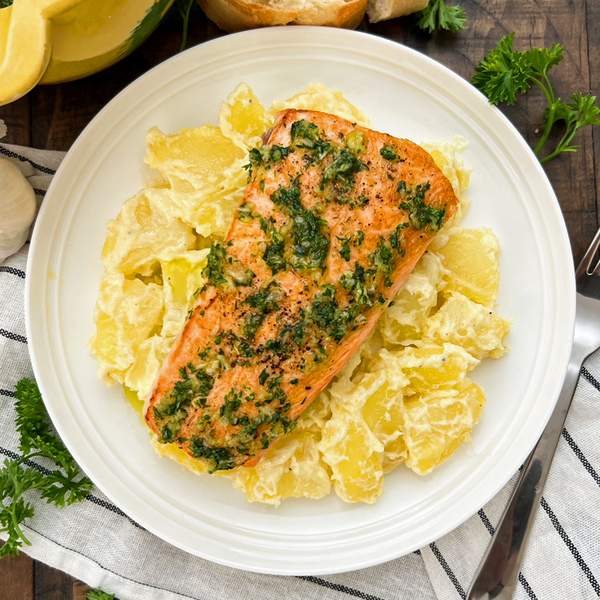 Spanish Salmon With Creamy Potatoes Seriously Good 30 Minute Recipe Spanish Salmon With Creamy Potatoes | Seriously Good 30 Minute Recipe