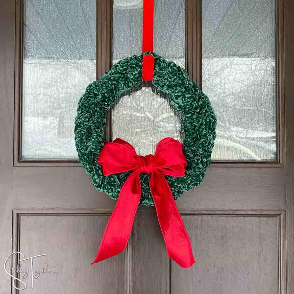 Christmas Crochet Winter Wreath Christmas Crochet Winter Wreath