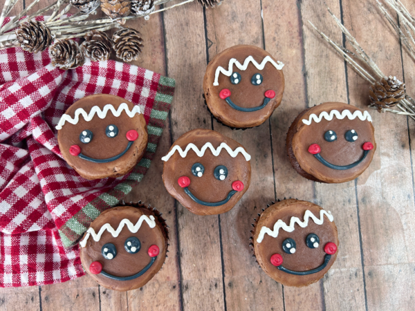 Cute Gingerbread Man Christmas Cupcakes