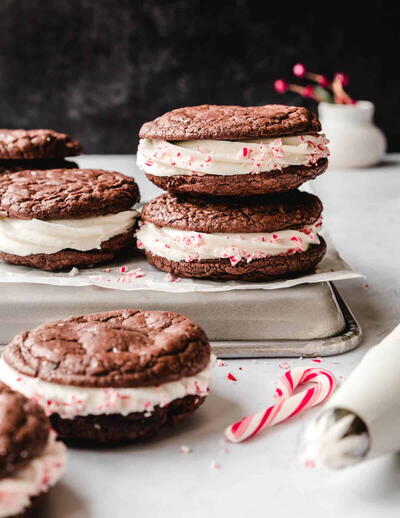 Hot Cocoa Peppermint Moon Pies