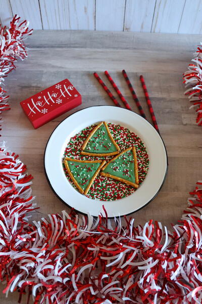 Christmas Tree Pretzels Christmas Tree Pretzels