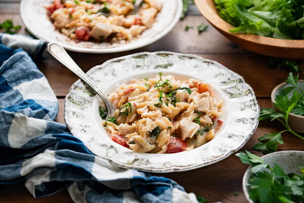 Dump And Bake Creamy Chicken Orzo With Sundried Tomatoes Dump And Bake Creamy Chicken Orzo With Sundried Tomatoes