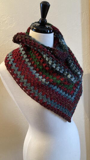 Granny Stitch Triangle Christmas Scarf