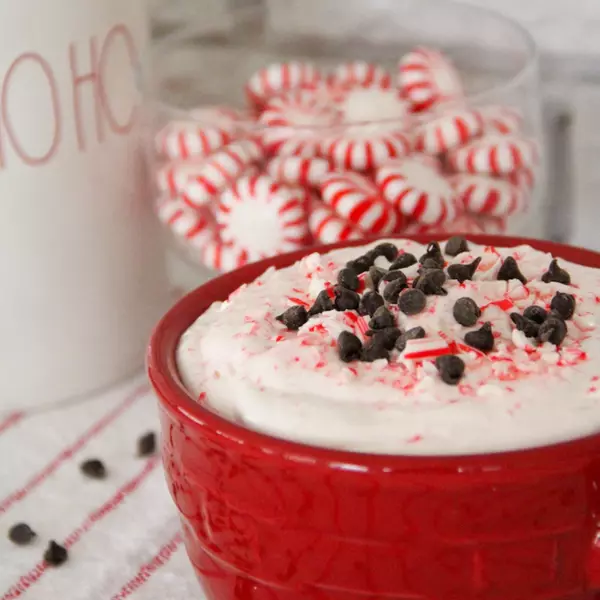 Peppermint Cheesecake Dip Peppermint Cheesecake Dip