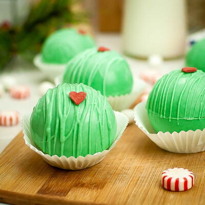 Grinch Hot Cocoa Bombs With Mini Marshmallows