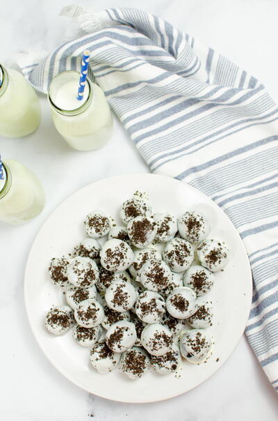 White Chocolate Oreo Balls White Chocolate Oreo Balls