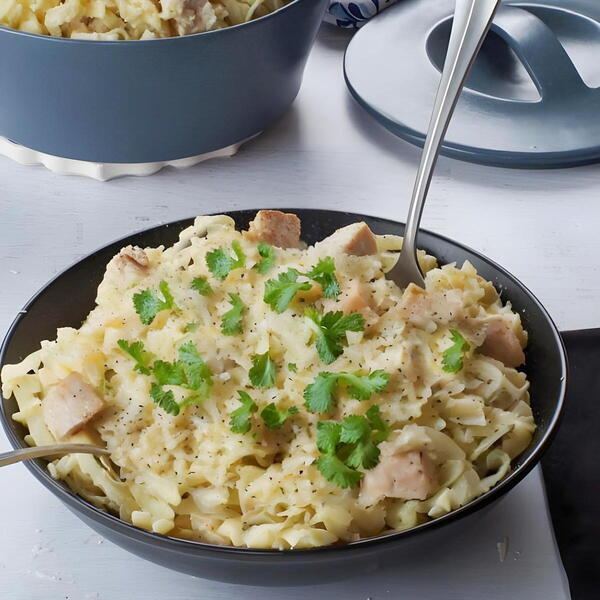 Creamy Chicken Fettuccine Creamy Chicken Fettuccine