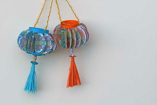 Paper Lanterns With Tassels Paper Lanterns With Tassels
