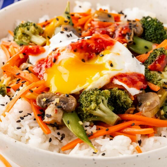 Vegetarian Stir-fry With Eggs Vegetarian Stir-fry With Eggs