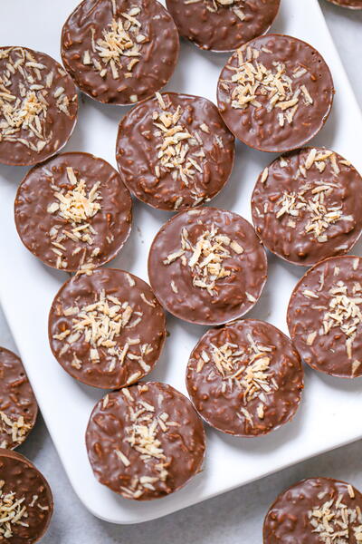 Vegan Chocolate Coconut Clusters Vegan Chocolate Coconut Clusters