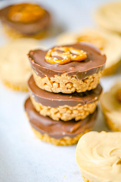 Healthy Peanut Butter Cup Quinoa Crispy Treats Healthy Peanut Butter Cup Quinoa Crispy Treats