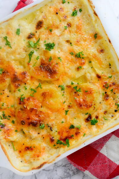 Oven Baked Scalloped Potatoes Oven Baked Scalloped Potatoes