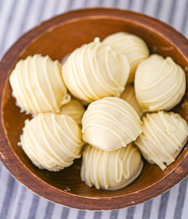 White Chocolate Truffles White Chocolate Truffles